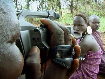 Shooting with Mursi
